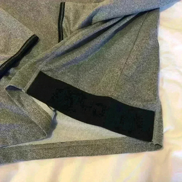 Spider Hooded Long Sleeve Grey Pullover Sz L NWT - Picture 2 of 10